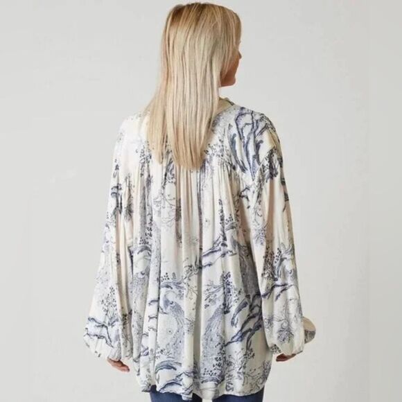 Free People Womens Size Small Oversized Cream Blue Floral Metallic Blooms Blouse - Picture 5 of 16